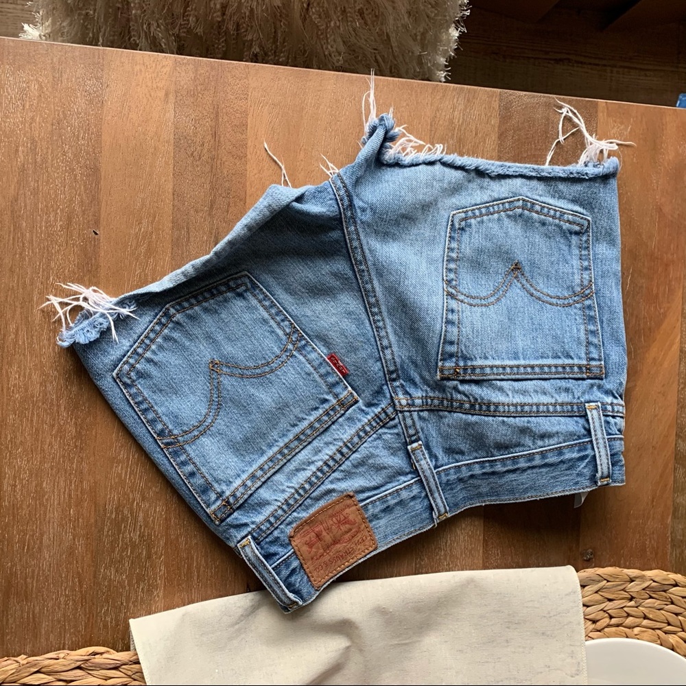Levi Jean Shorts